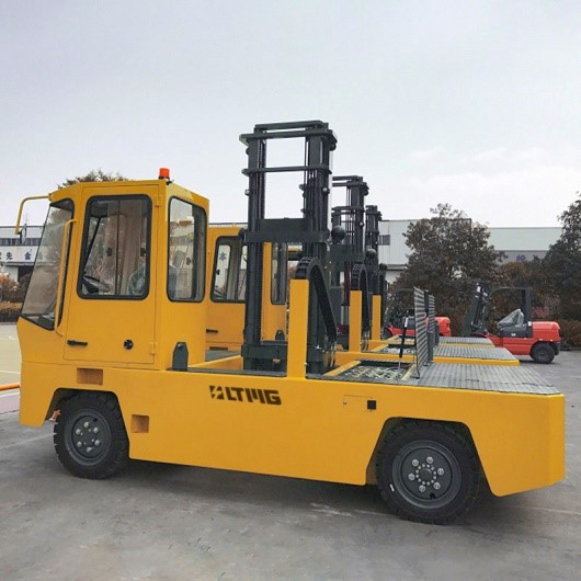 side lift fork truck