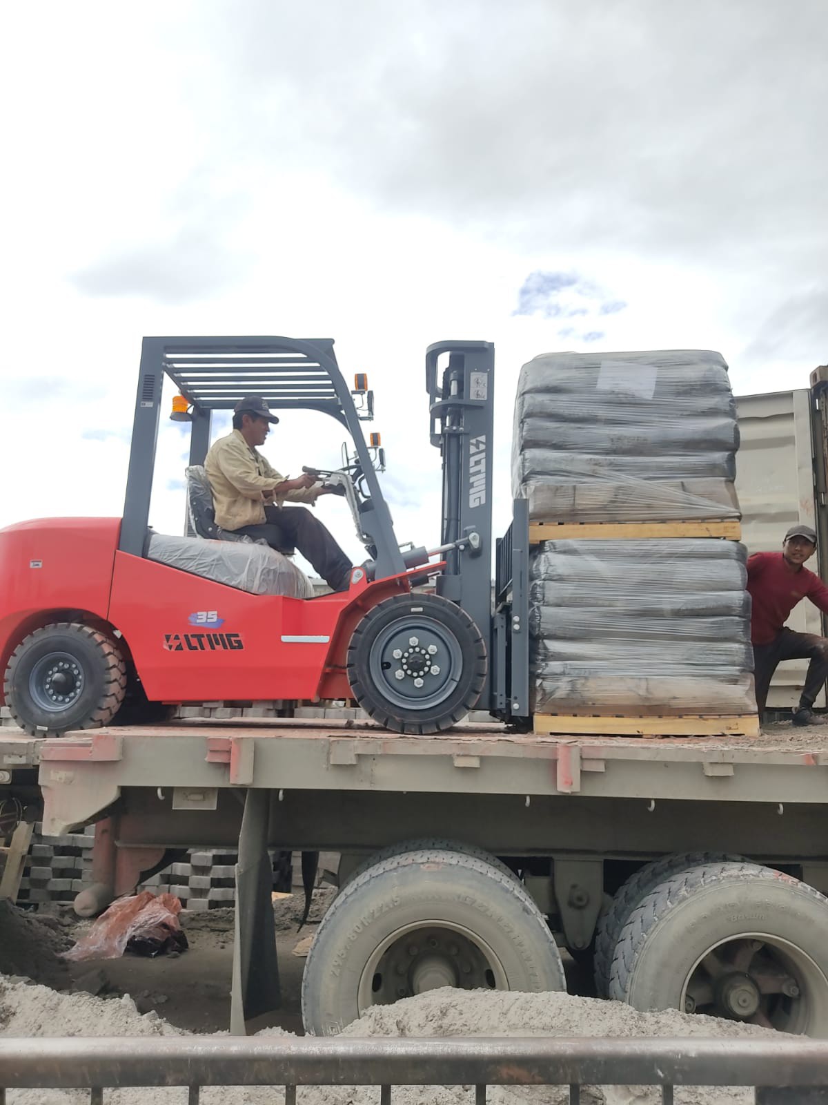 WhatsApp Image 2025-02-26 at 101332