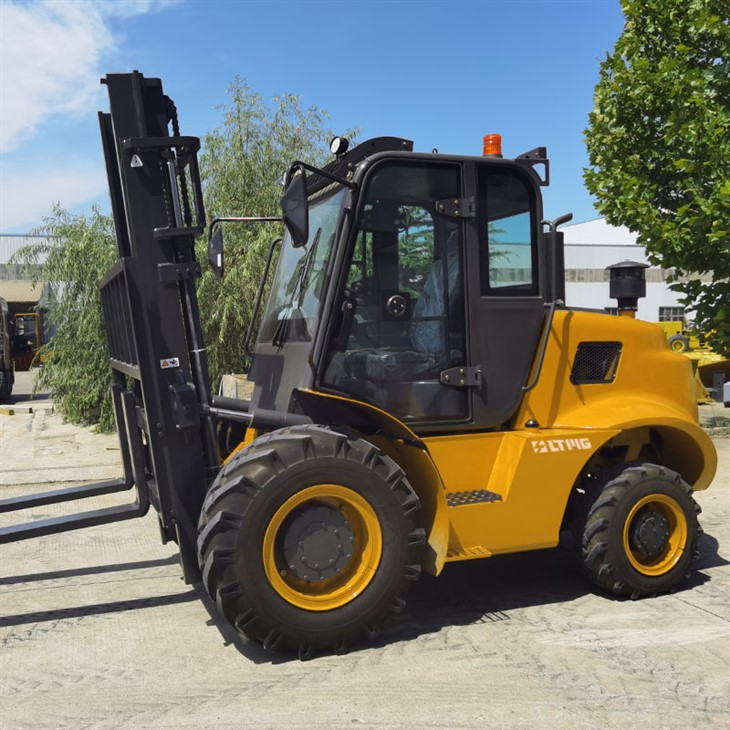 5 ton rough terrain forklift