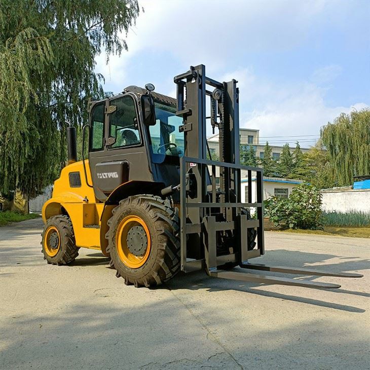 four wheel drive rough terrain forklift 5 tonne